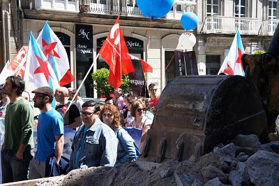 2016 05 01 ManifaPrimeiroMaioVigo30.JPG